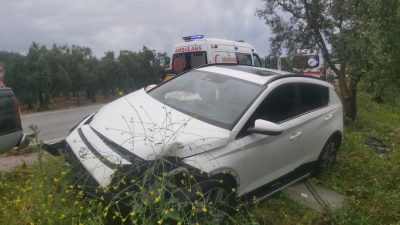 Orhangazi - İznik yolu üzerinde meydana gelen 3 aracın karıştığı