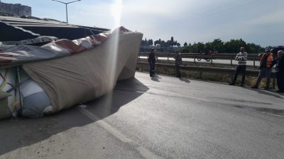 Bursa-İstanbul otoyolunda, Gemlik Hisar Mahallesi Jandarma karşısında meydana gelen kazada,,