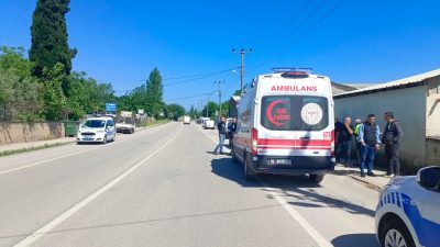 Bursa'nın orhangazi ilçesinde meydana gelen trafik kazasında, üzerinde iki gencin