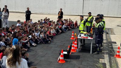 Orhangazi ilçe Jandarma komutanlığı trafik ekipleri tarafından, 'trafik haftası' etkinlikleri
