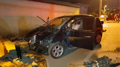 Bursa'nın Orhangazi ilçesinde meydana gelen trafik kazasında, virajda sürücünün kontrolünden
