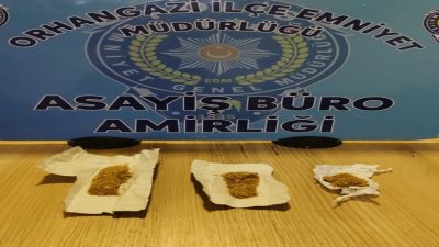Bursa'nın Orhangazi ilçesinde asayiş büro ekipleri tarafından yapılan devriye sırasında