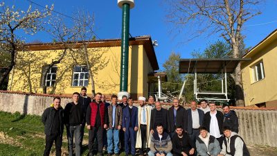 Bursa’nın İznik ilçesinde bir Camii imamı petrol varilleri ile görevli