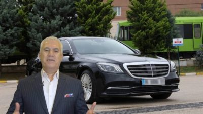 Bursa Büyükşehir Belediye Başkanı Mustafa Bozbey, önceki dönem belediye başkanının