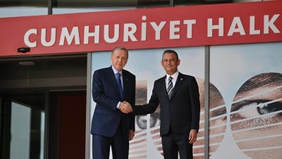 Cumhurbaşkanı Recep Tayyip Erdoğan ile CHP Genel Başkanı Özgür Özel