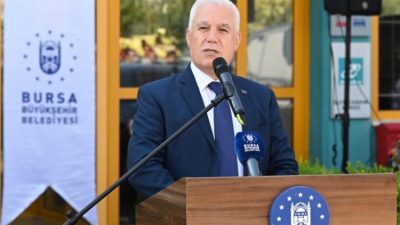Genel ekonomik tablonun Bursa Büyükşehir Belediyesi'nin uhdesinde olmadığını belirten, yaşanan