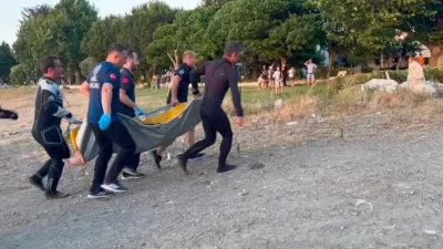 Bu akşam saatlerinde girdiği İznik gölünde kaybolan 13 yaşındaki yabancı
