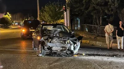 Bursa’nın Orhangazi ilçesinde meydana gelen trafik kazasında otomobil ile hafif