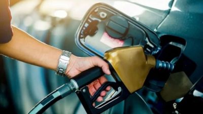 &nbsp; Benzin ve motorine bu geceden itibaren geçerli olmak üzere