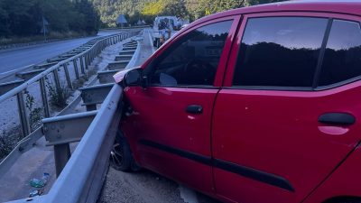 Bursa- Yalova yolu süpürgelik mevkiinde meydana gelen trafik kazasında, Orhangazi