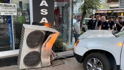 Bursa'nın Orhangazi ilçesinde meydana gelen olayda sürücüsünün alkollü olduğu öğrenilen