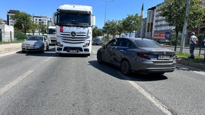 Bursa'nın Orhangazi ilçesinde meydana gelen trafik kazasında ana yol üzerinde