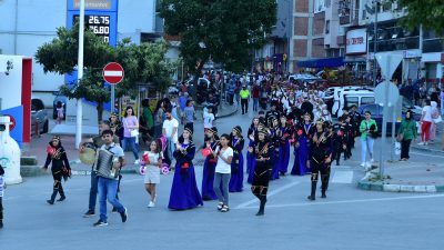 Uluslararası Altın Karagöz Halk Dansları Yarışması'nın Orhangazi Gösterisi, M. Turgut