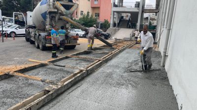 Bursa'nın Orhangazi ilçesinde kapalı pazar yeri karşısındauzun yıllardır Pazartesi günleri