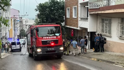 Bursa'nın Orhangazi ilçesinde meydana gelen olayda, 4 katlı bir evin