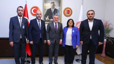 Orhangazi Belediye Başkanı Bekir Aydın, Gençlik ve Spor Bakanı Osman