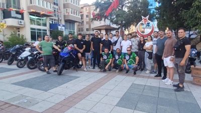 Bursa'nın Orhangazi ilçesinde bir araya gelen çok sayıda motosiklet kullanıcısı,
