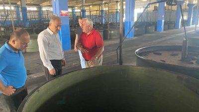Orhangazi kaymakamı Zafer Karamehmetoğlu, Marmarabirlik Kooperatifi Orhangazi tesislerini ziyaret etti.