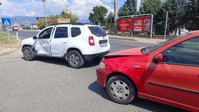 Bursa'nın Orhangazi ilçesinde bir süreliğine çalışmayan trafik lambaları trafik kazasına