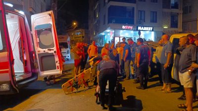 Bursa'nın Orhangazi ilçesinde otomobil ile motosikletin caddelerin kesiştiği noktada çarpışması