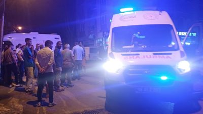 Bursa'nın Orhangazi ilçesinde gece saatlerinde yaşanan trafik kazasında, yaşlı çiftin