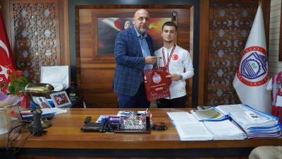 Orhangazi Belediye Başkanı Bekir Aydın, Türkiye Karate Federasyonu tarafından 15-18