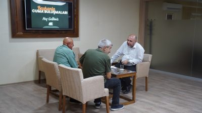 Orhangazi Belediye Başkanı Bekir Aydın, geleneksel hale getirdiği randevusuz Cuma