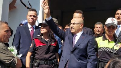Emniyet Genel Müdürlüğü'ne atanan Bursa Valisi Mahmut Demirtaş, Ankara'ya uğurlandı.