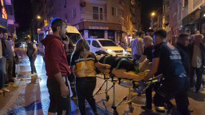 Bursa'nın Orhangazi ilçesinde şehir merkezinde otomobil ile motosikletin çarpışması sonucu