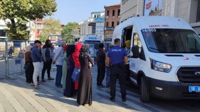 Yenişehir'de düzensiz göçmenlere operasyon düzenlendi. Yenişehir Belediyesi'nin de destek verdiği