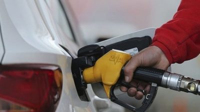 Brent petrol fiyatlarında dalgalanmayla, benzin ve motorin fiyatları da indirim