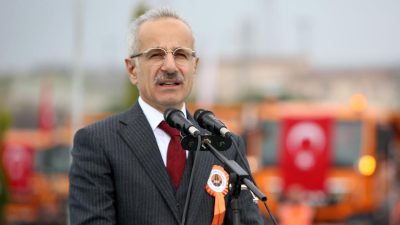 Ulaştırma ve altyapı bakanı Abdulkadir Uraloğlu'nun İznik ilçesinde yapımı tamamlanan