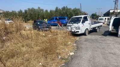 Bursa'nın Orhangazi İlçesinde Otomobil ile kamyonetin karıştığı trafik kazasında bir