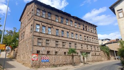 Bursa’nın Orhangazi ilçesine bağlı Sölöz mahallesinde bulunan ve 150 yıla