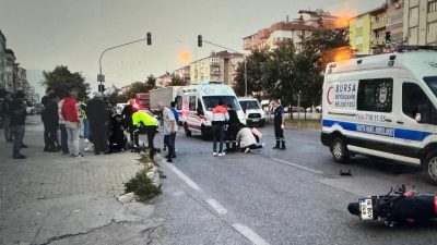 Bursa’nın Orhangazi ilçesinde meydana gelen trafik kazasında ana yol üzerinde