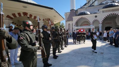 Bursa'da hayatını kaybeden Kıbrıs Gazisi İbrahim Vefa Aydın, Orhangazi ilçesinde