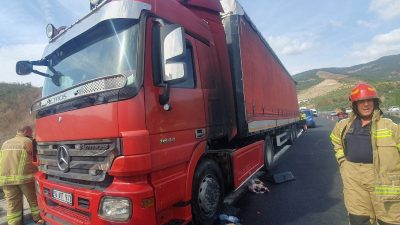 Bursa'da Gebze - Orhangazi - İzmir otoyolunda meydana gelen olayda