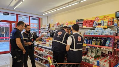 Bursa'nın Orhangazi ilçesinde , Ticaret bakanlığı il müdürlüğü denetim ekipleri