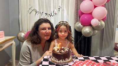 Orhangazi Belediyesi Beyaz Masa ekipleri, 5 yaşına giren Hiranur Aktaş’a