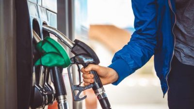 Brent petrol fiyatlarında dalgalanmayla, benzin ve motorin fiyatları da indirim