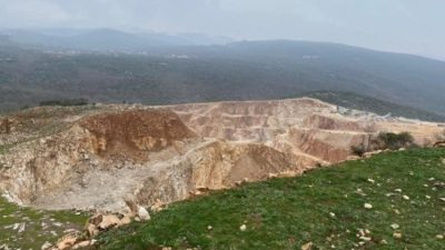 Bursa'nın Orhangazi ilçesinde taş ocaklarının bulunduğu Fındıklı mahallesi yolu üzerinde,