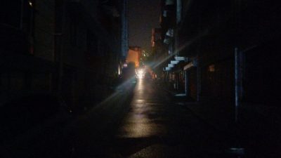 Bursa'nın Orhangazi ilçesinde bu akşam birçok noktada elektrik kesintisi meydana