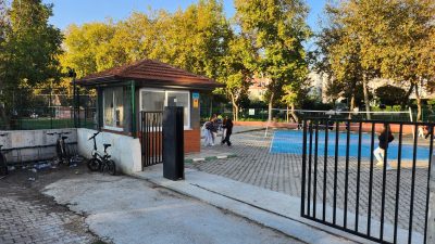 Bursa'da güvenlik görevlisi olmayan okullarda çocukları için veliler tedirgin olurken,