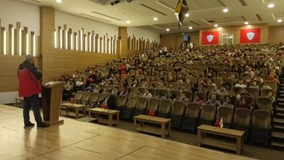 Orhangazi Belediyesi Arama Kurtarma Ekibi (OBAK), özel bir okulda, farkındalık