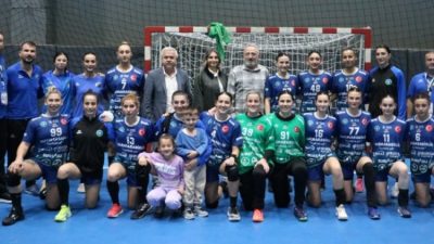 Hentbolda EHF Kadınlar Avrupa Kupası'nda mücadele eden Bursa Büyükşehir Belediyespor,