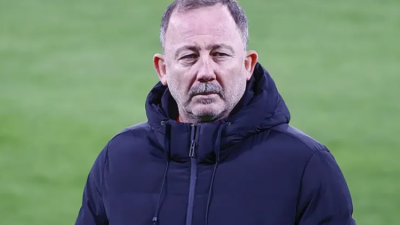 Beşiktaş'ta çifte kupa kazandırarak teknik adamlık kariyerinde zirveye çıkan Sergen