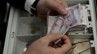 Borcu olanlar ödemeleri için tebligatlar yapılmaya başlanmış, maddi gücü olmayan