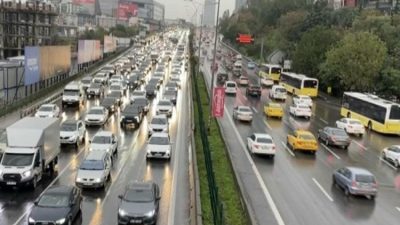 Trafikte her gün onlarca, yüzlerce insanımız hatalı araba kullanan sürücülerin