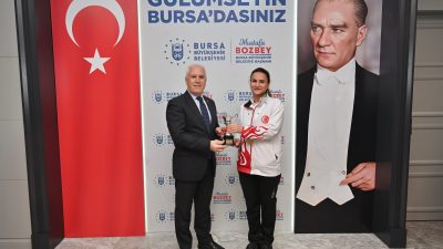Bursa Büyükşehir Belediye Başkanı Mustafa Bozbey, 16. Dünya Briç Şampiyonası'nda