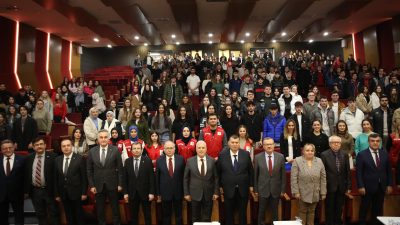  Bursa Büyükşehir Belediye Başkanı Mustafa Bozbey, Mudanya Üniversitesi’nde eğitim gören